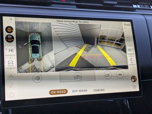 Used 2025 Land Rover Range Rover Sport SE image 23