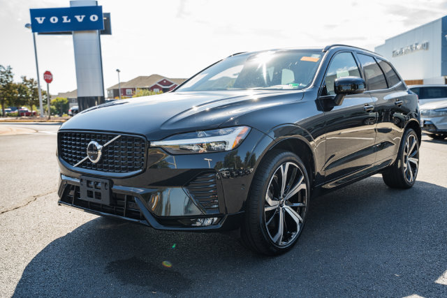Used 2023 Volvo XC60 B6 Ultimate AWD/4WD image 3
