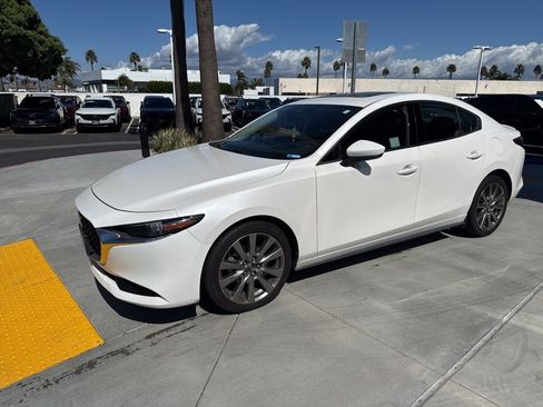 Used 2021 MAZDA MAZDA3 s image 3