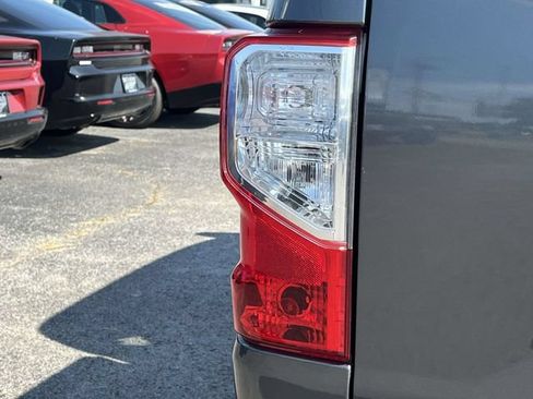Used 2019 Nissan Titan SL RWD image 10