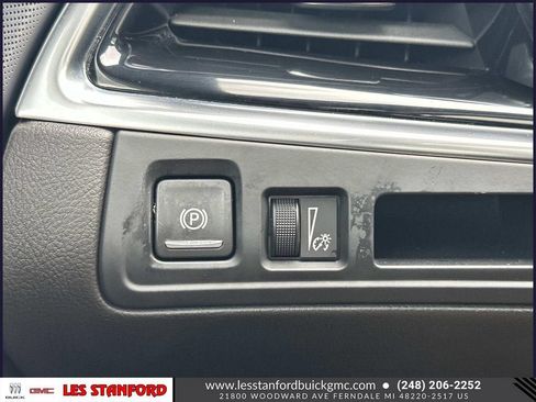 Used 2024 Cadillac XT6 Premium Luxury w/ LPO, Floor Liner Package AWD/4WD image 28