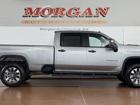 Used 2025 Chevrolet Silverado 2500 Custom w/ Custom Value Package AWD/4WD image 2