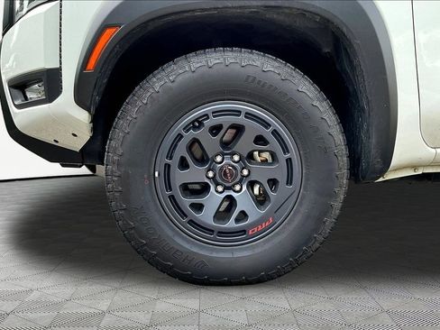 Used 2026 Nissan Frontier PRO-4X AWD/4WD image 33