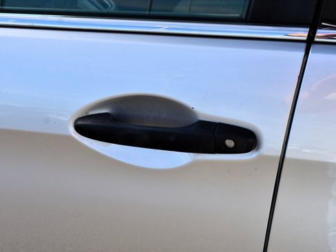 Used 2014 Honda CR-V LX image 11