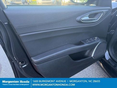 Used 2023 Alfa Romeo Giulia Sprint AWD/4WD image 12