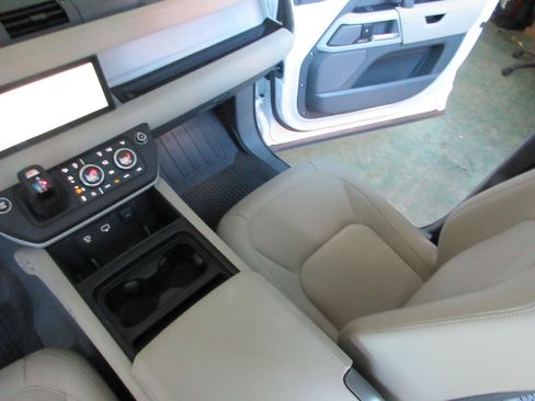 Used 2024 Land Rover Defender 110 S AWD/4WD image 19