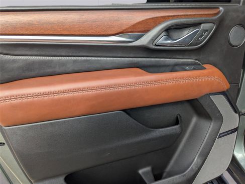 Used 2023 GMC Yukon XL Denali Ultimate w/ LPO, Floor Liner Package image 12