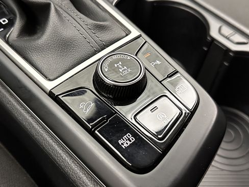 Used 2024 Kia Sportage LX image 15