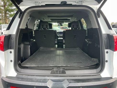 Used 2019 GMC Acadia SLT image 30