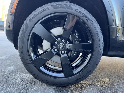 New 2025 Land Rover Defender 110 V8 image 14