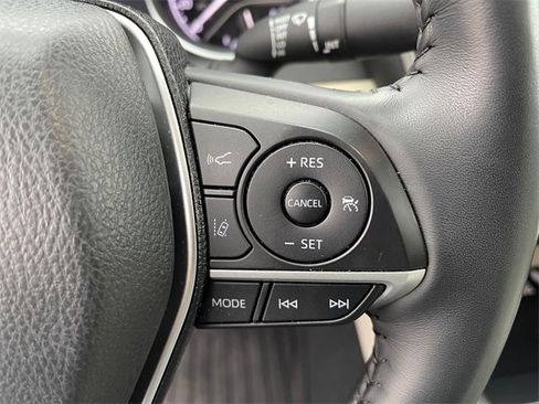 Used 2024 Toyota Camry XLE w/ Navigation Package image 32