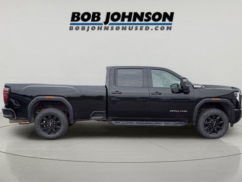 Used 2024 GMC Sierra 2500 AT4 w/ Technology Package AWD/4WD image 8