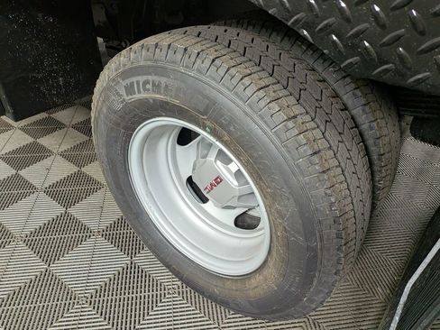 New 2025 GMC Sierra 3500 Pro w/ Convenience Package image 10