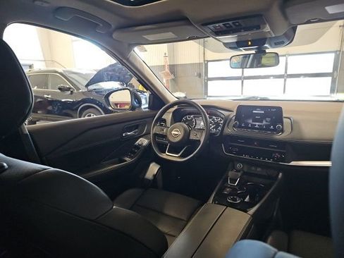 Certified 2023 Nissan Rogue SV w/ SV Premium B Package AWD/4WD image 24