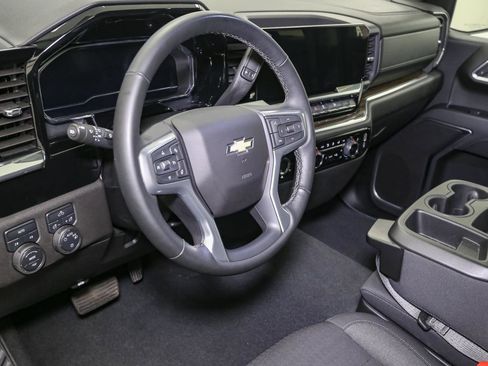 Used 2024 Chevrolet Silverado 1500 LT image 23