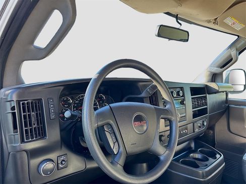 Used 2022 GMC Savana 2500 w/ Driver Convenience Package image 28