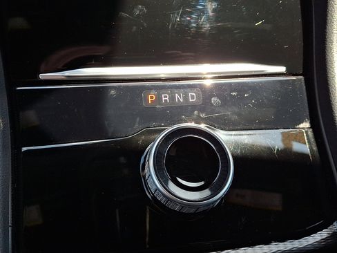 Used 2024 Jeep Grand Cherokee Laredo AWD/4WD image 14