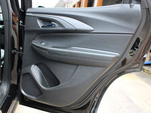 Used 2023 Chevrolet TrailBlazer ACTIV FWD image 42