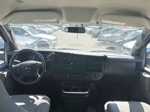 Used 2019 GMC Savana 3500 Extended w/ Driver Convenience Package RWD image 14