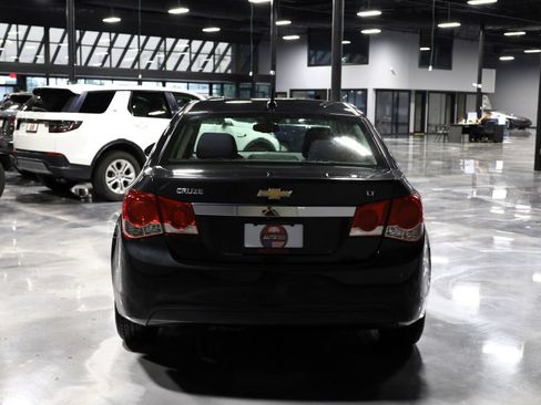 Used 2014 Chevrolet Cruze LT w/ Technology Package FWD image 6
