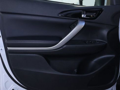 Used 2024 Mitsubishi Eclipse Cross SE image 10