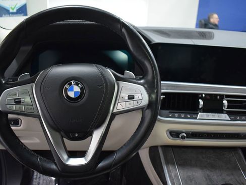 Used 2020 BMW X7 xDrive40i w/ Premium Package image 9