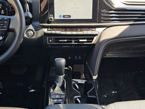 Used 2025 Toyota Camry LE image 26