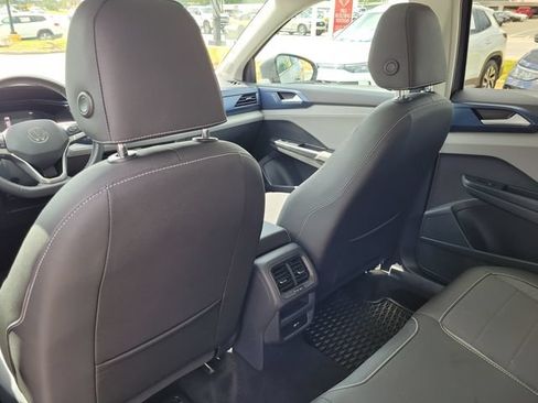 Certified 2024 Volkswagen Taos SE w/ Panoramic Sunroof Package FWD image 19