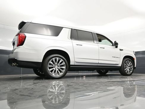 Used 2022 GMC Yukon XL Denali AWD/4WD image 57