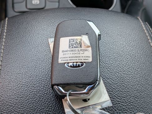 Used 2021 Kia Sportage S w/ S FWD Premium Package image 33