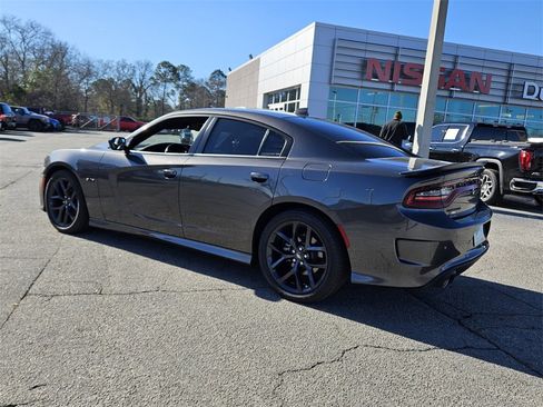 Used 2023 Dodge Charger R/T w/ Blacktop Package image 7