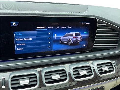 Used 2025 Mercedes-Benz GLS 450 4MATIC w/ AMG Line Exterior image 31