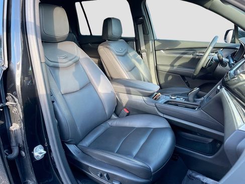 Used 2025 Cadillac XT6 Sport AWD/4WD image 31