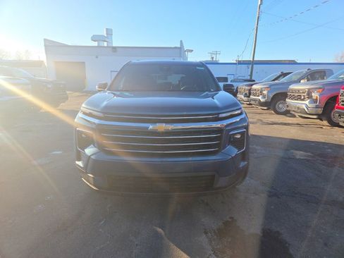 New 2026 Chevrolet Traverse LT w/ Driver Confidence Package image 2