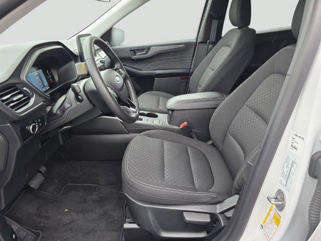 Used 2025 Ford Escape Active AWD/4WD image 19