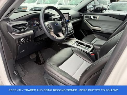 Used 2023 Ford Explorer XLT w/ Equipment Group 202A RWD image 11