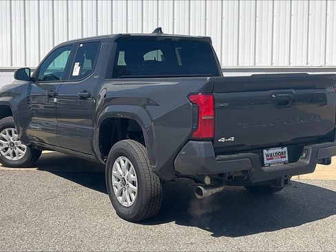 New 2026 Toyota Tacoma SR5 image 3