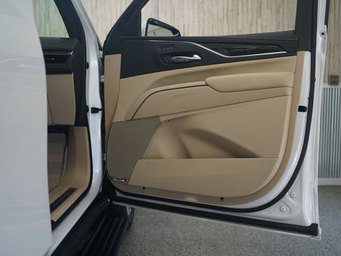 Used 2021 Cadillac Escalade Premium Luxury w/ Driver Assist Tech Package AWD/4WD image 34