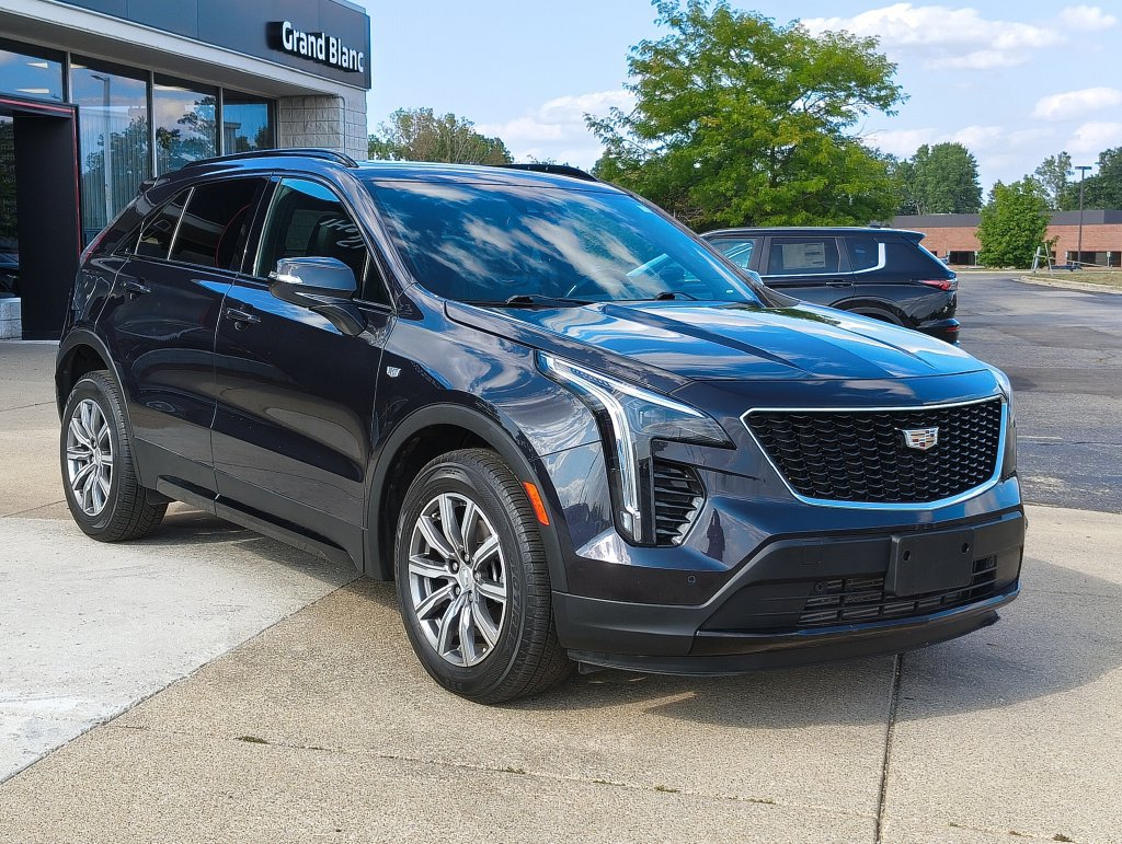 Used 2023 Cadillac XT4 Sport w/ Sun And Sound Package AWD/4WD image 16