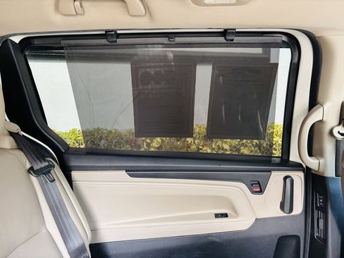 Used 2018 Honda Odyssey Elite image 28