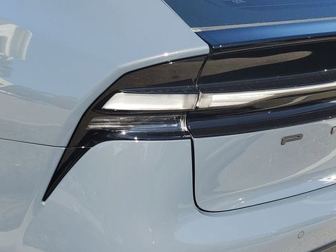 New 2026 Toyota Prius Plug-In Hybrid image 12