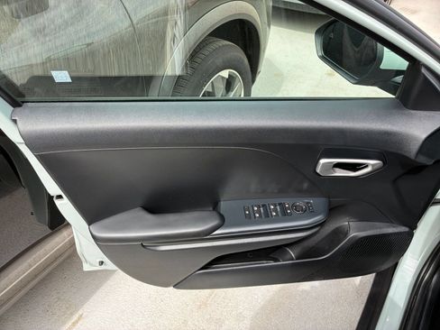 Used 2026 Kia K4 FWD image 18