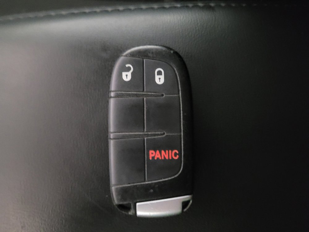 Used 2019 Dodge Journey SE w/ Connectivity Group FWD image 32
