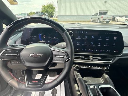 Used 2025 Chevrolet Equinox EV RS w/ Active Safety Package 3 AWD/4WD image 23
