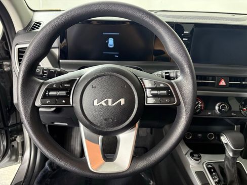New 2026 Kia Seltos LX FWD image 22