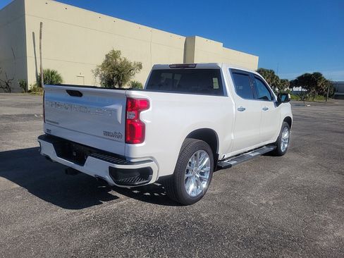 Used 2020 Chevrolet Silverado 1500 High Country w/ Technology Package image 6