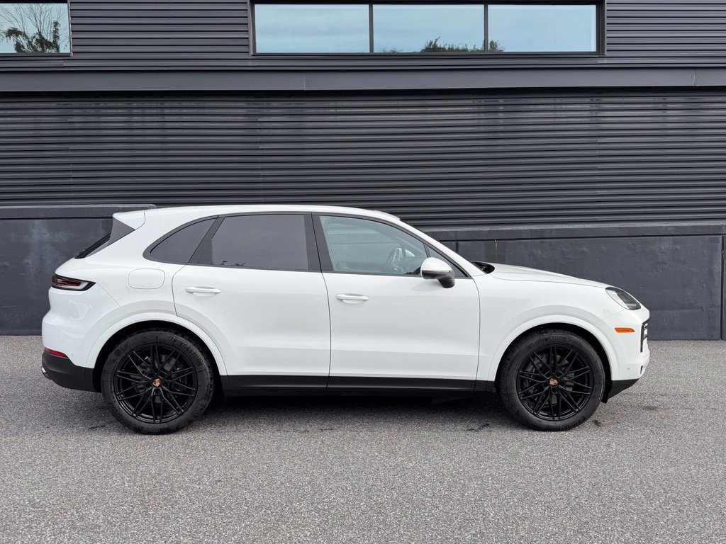Certified 2026 Porsche Cayenne AWD/4WD image 11