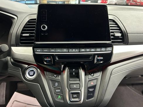 Used 2025 Honda Odyssey Sport-L image 16