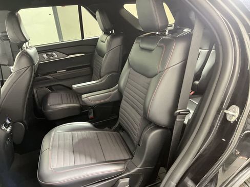 Used 2025 Ford Explorer ST-Line image 28