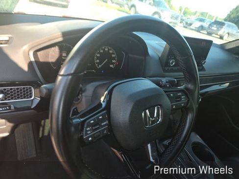 Used 2022 Honda Civic Sport image 11
